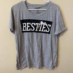 Peanuts “besties” graphic tee snoopy and Woodstock